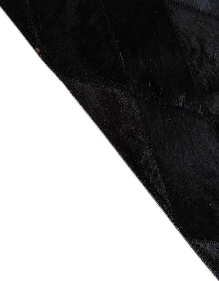 Detail image of 6' 6 x 9' 10 Cowhide Stocks Rug