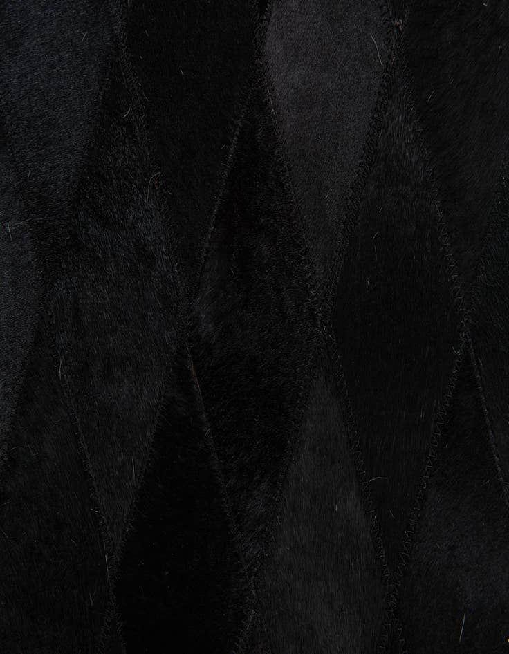 Detail image of 6' 6 x 9' 10 Cowhide Stocks Rug