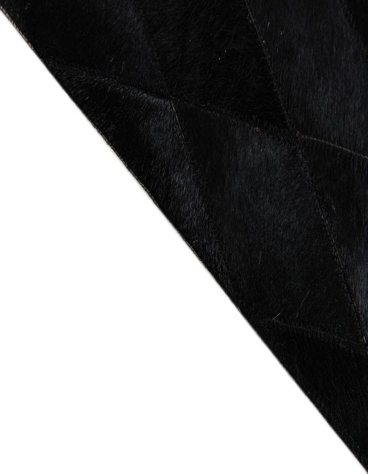 Detail image of 6' 6 x 9' 8 Cowhide Stocks Rug