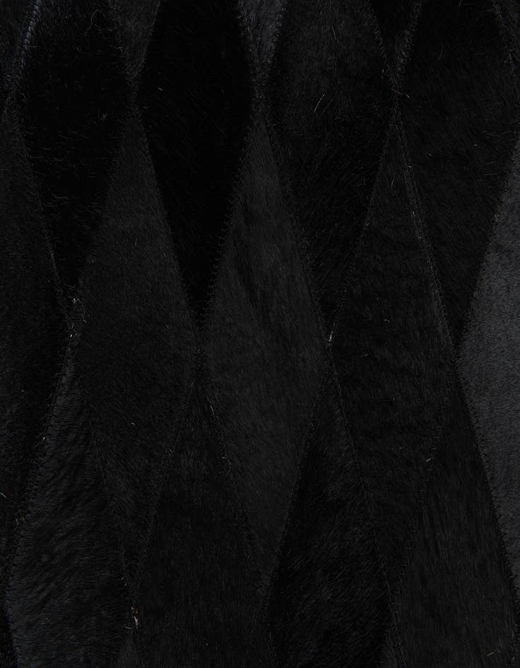 Detail image of 6' 7 x 9' 9 Cowhide Stocks Rug