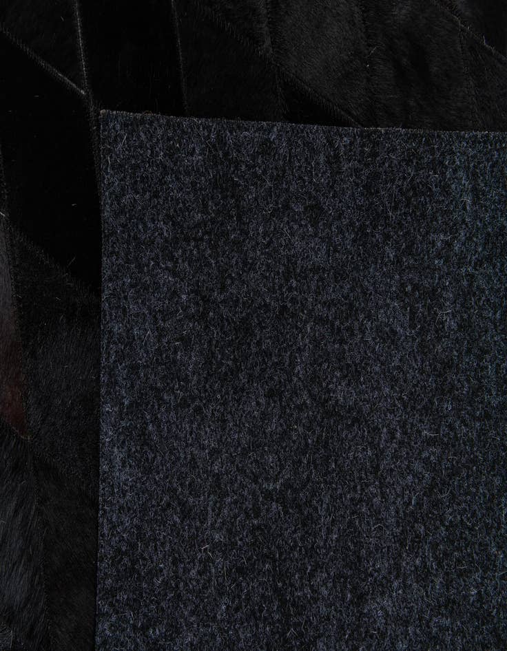 Detail image of 6' 7 x 9' 9 Cowhide Stocks Rug