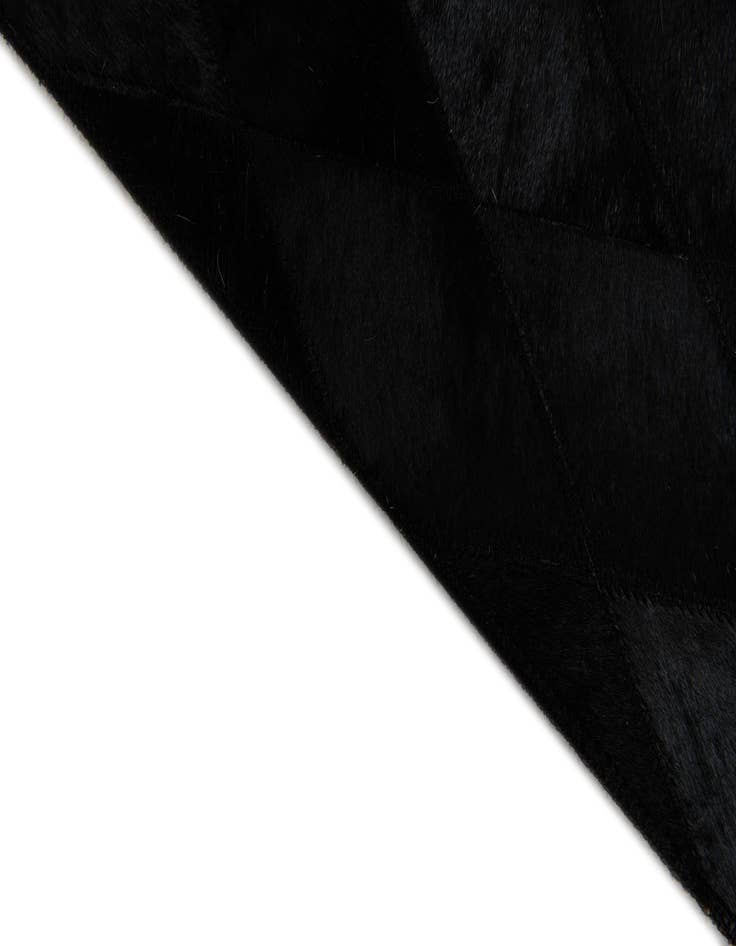 Detail image of 4' 7 x 6' 6 Cowhide Stocks Rug