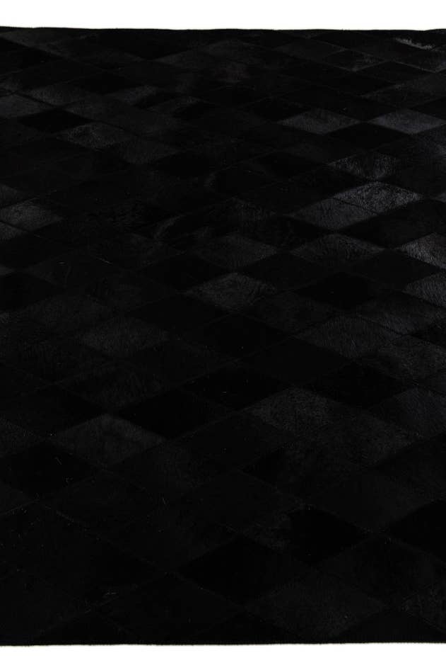 Detail image of 4' 7 x 6' 7 Cowhide Stocks Rug