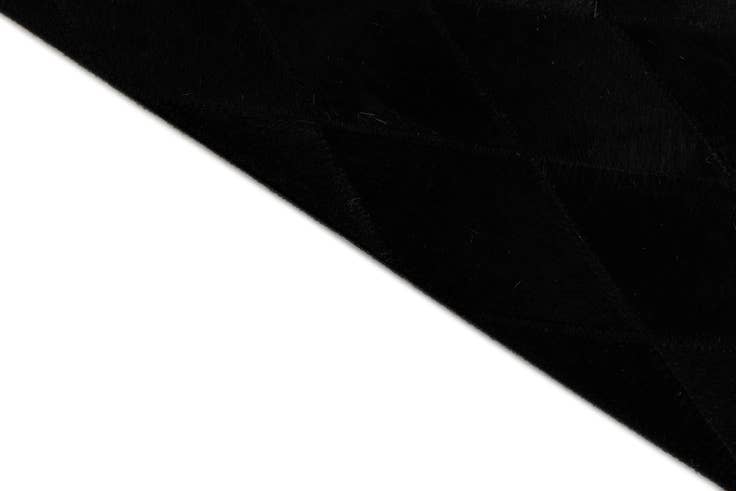 Detail image of 4' 7 x 6' 7 Cowhide Stocks Rug