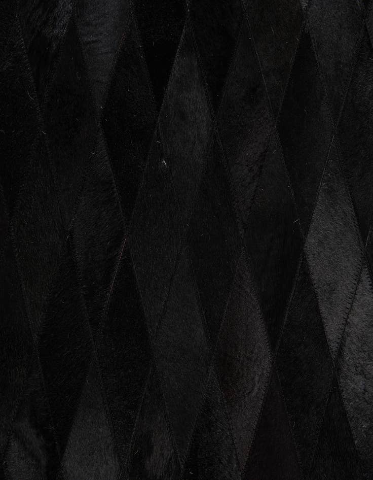 Detail image of 4' 7 x 6' 8 Cowhide Stocks Rug