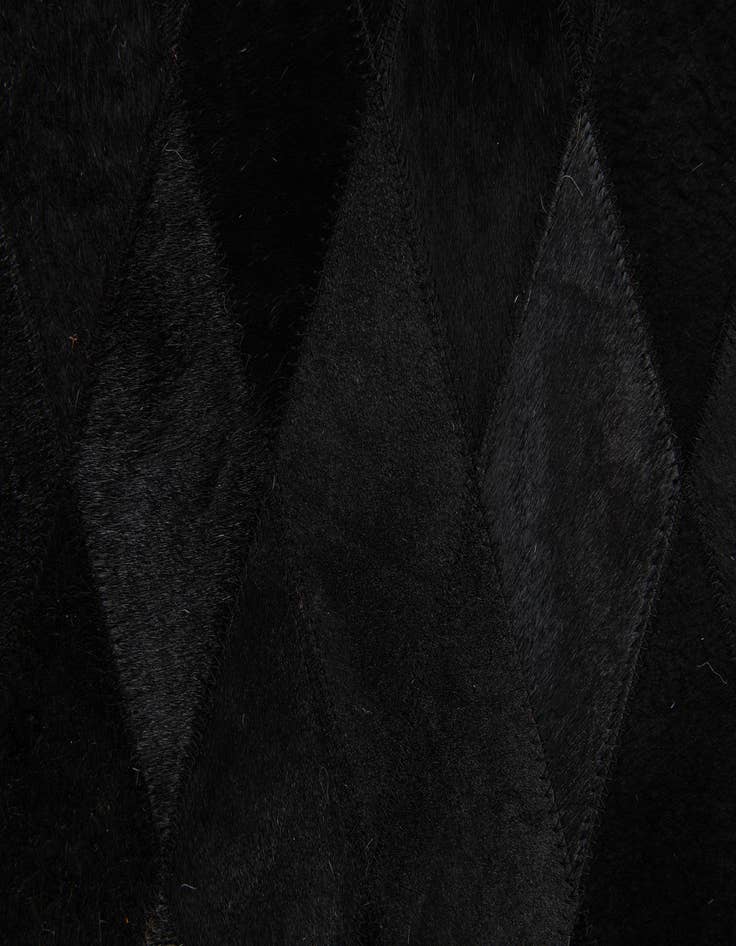 Detail image of 4' 7 x 6' 6 Cowhide Stocks Rug