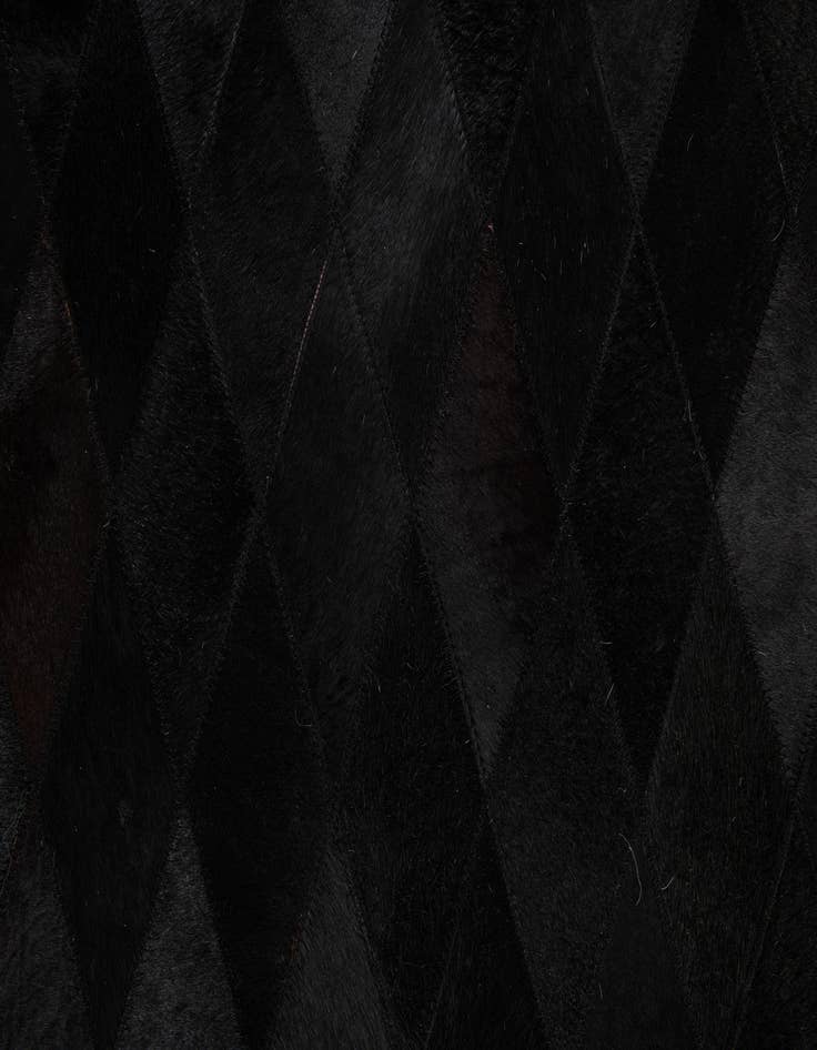 Detail image of 4' 7 x 6' 6 Cowhide Stocks Rug