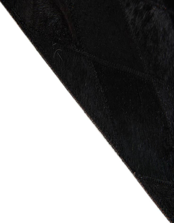 Detail image of 4' x 5' 10 Cowhide Stocks Rug