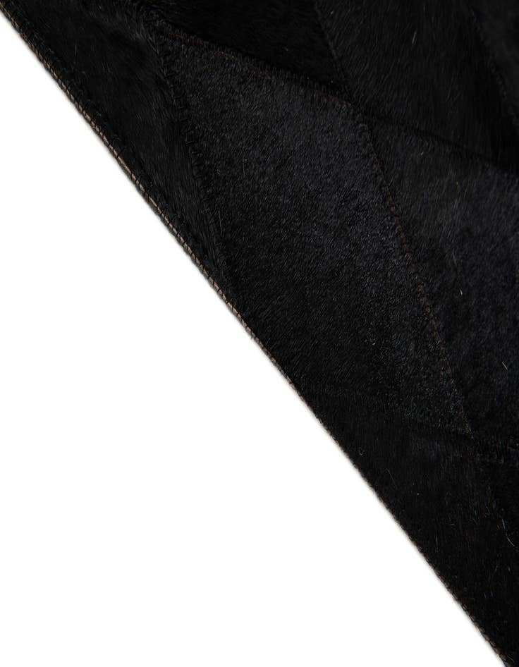 Detail image of 4' x 5' 10 Cowhide Stocks Rug