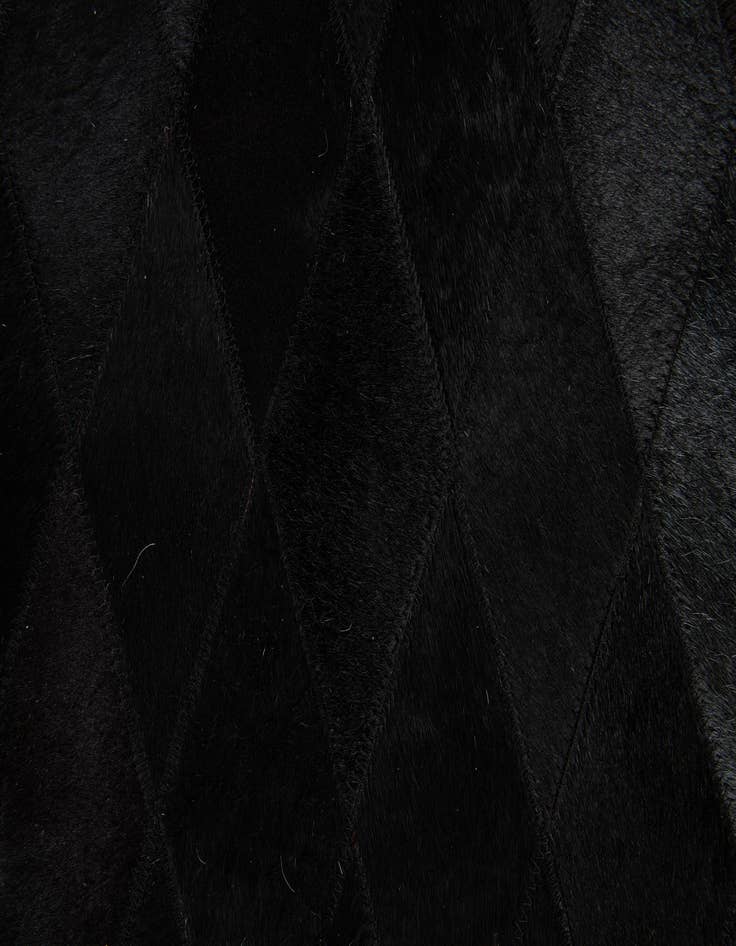 Detail image of 4' x 5' 10 Cowhide Stocks Rug