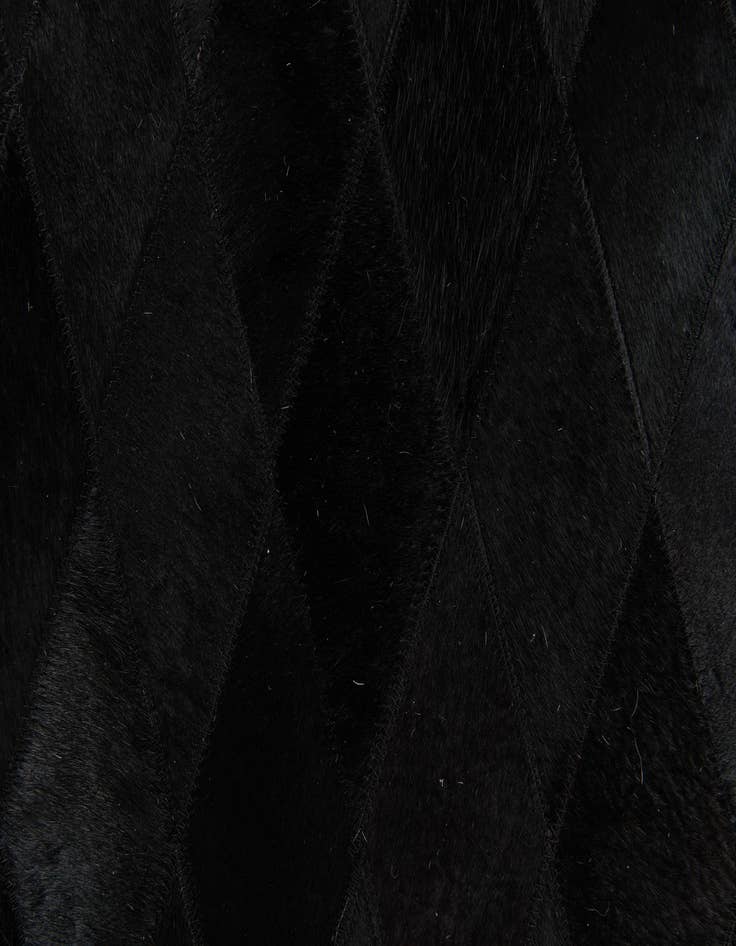 Detail image of 3' 11 x 5' 11 Cowhide Stocks Rug