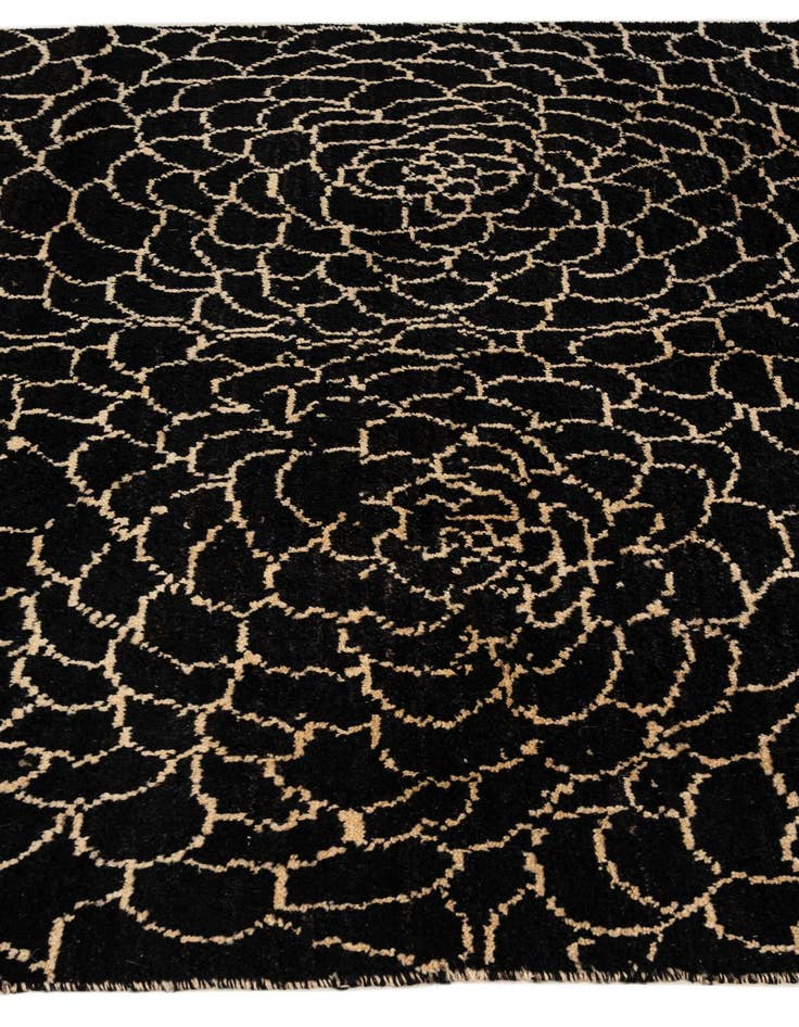 Detail image of 5' 8 x 8' 1  Hand Knotted Darya Wool Rug