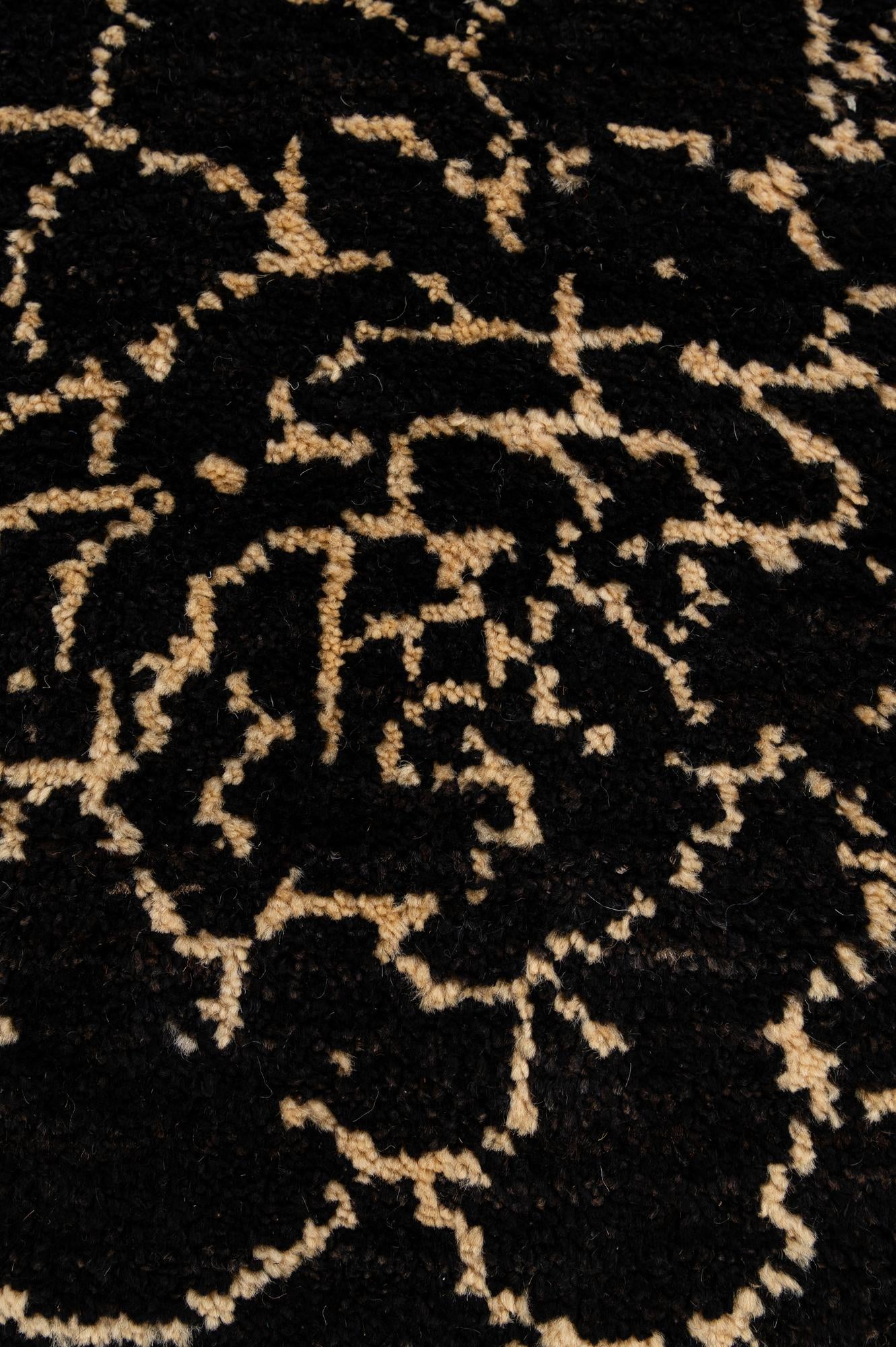 5' 8 x 8' 1 Hand Knotted Darya Wool Rug