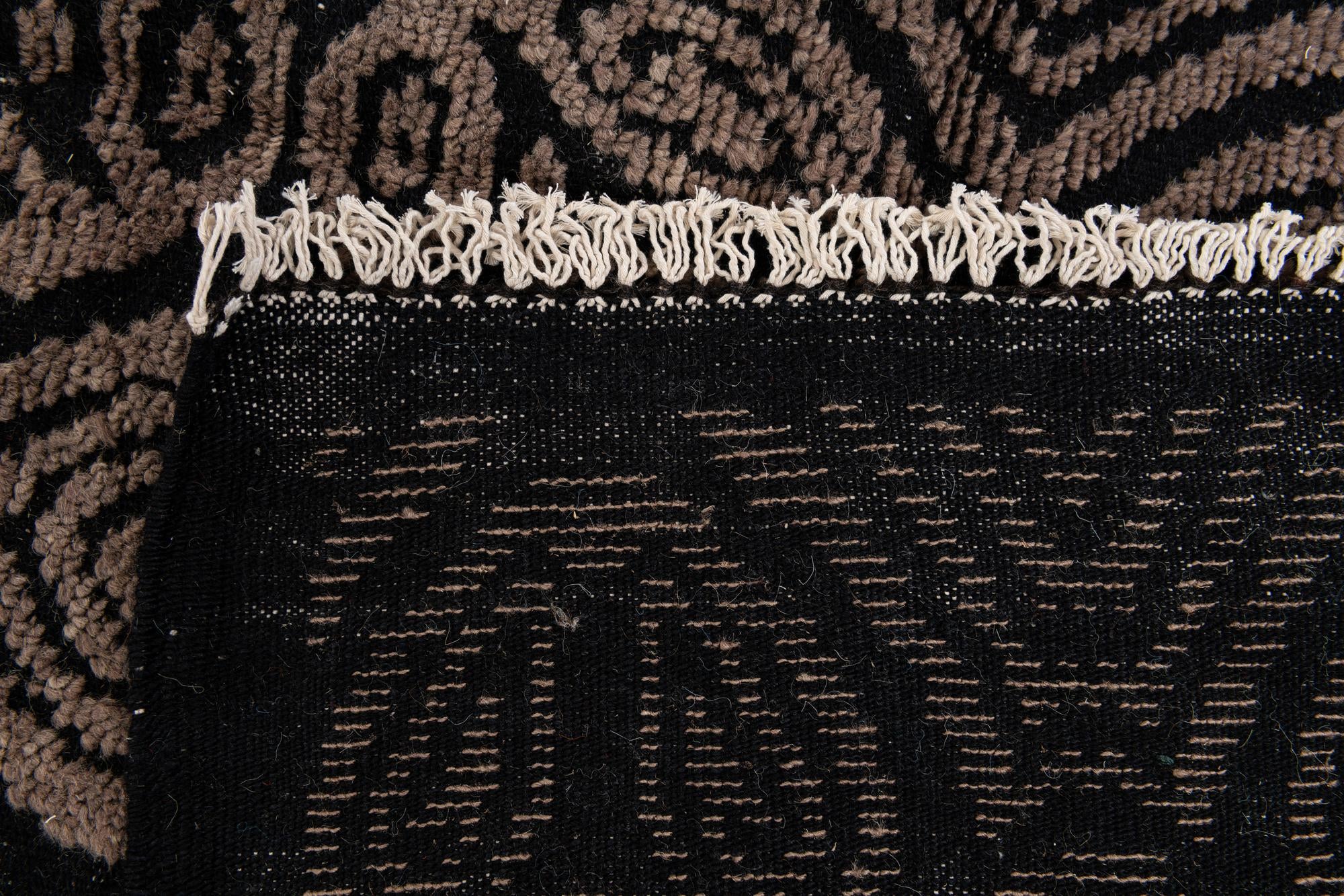 8' 2 x 10' 6 Hand Knotted Darya Wool Rug