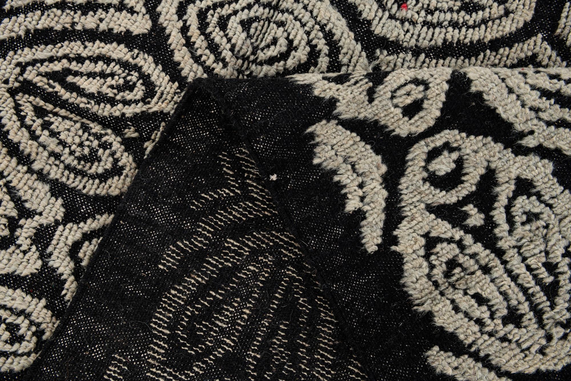 8' 10 x 10' 6 Hand Knotted Darya Wool Rug