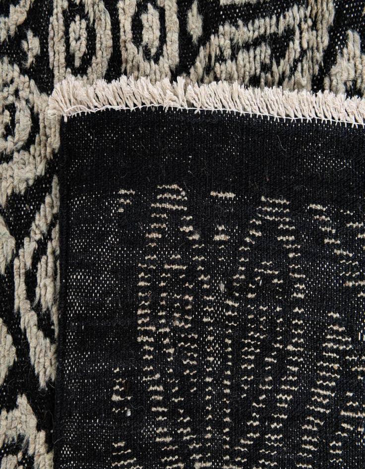 Detail image of 8' 10 x 10' 6  Hand Knotted Darya Wool Rug