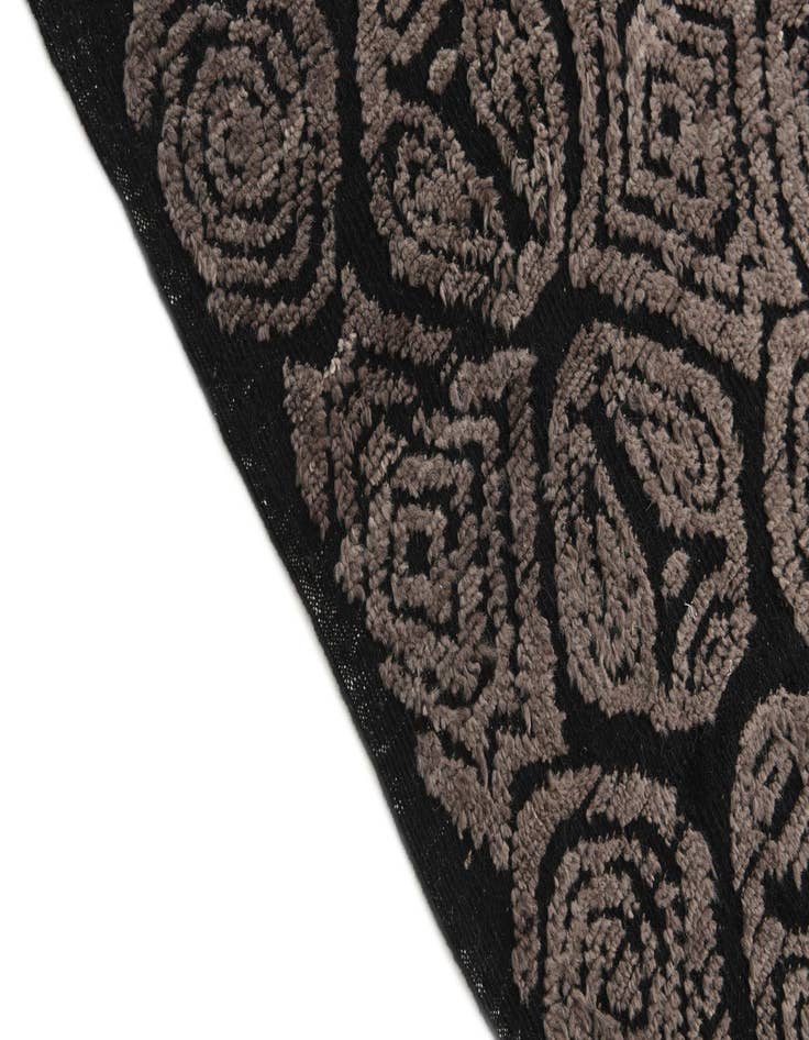 Detail image of 9' 6 x 13' 6  Hand Knotted Darya Wool Rug