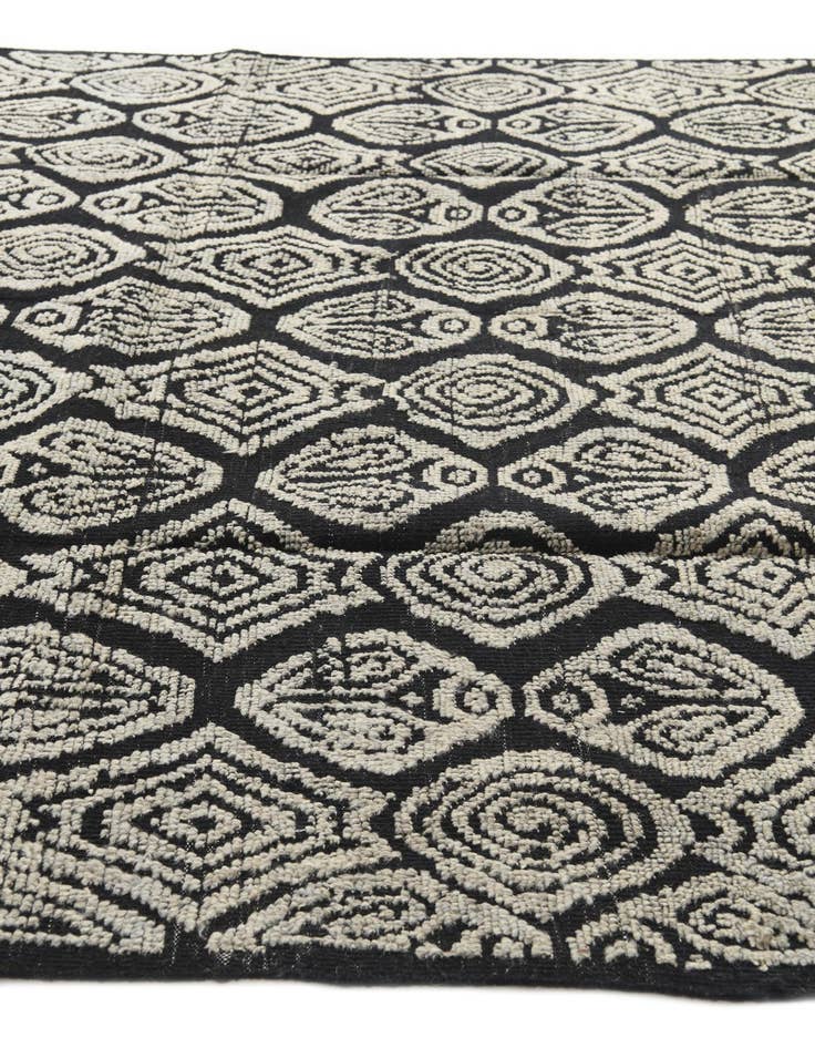 Detail image of 8' x 10' 2 Hand Knotted Darya Wool Rug