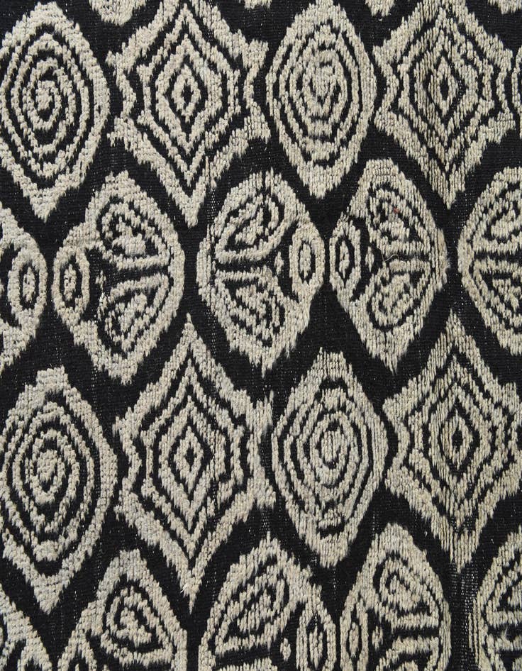 Detail image of 8' x 10' 2  Hand Knotted Darya Wool Rug