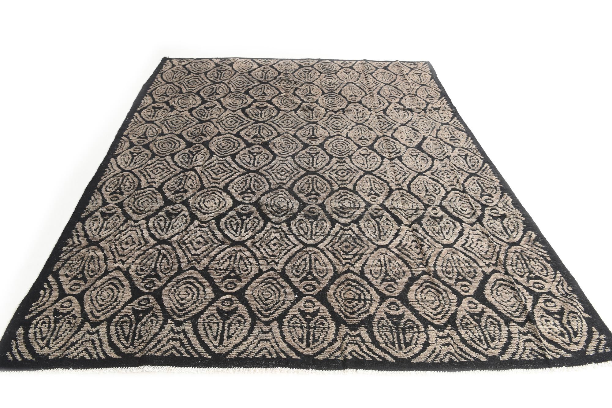 8' x 10' 3 Hand Knotted Darya Wool Rug