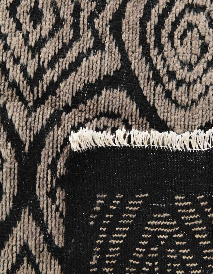 Detail image of 8' x 10' 3  Hand Knotted Darya Wool Rug