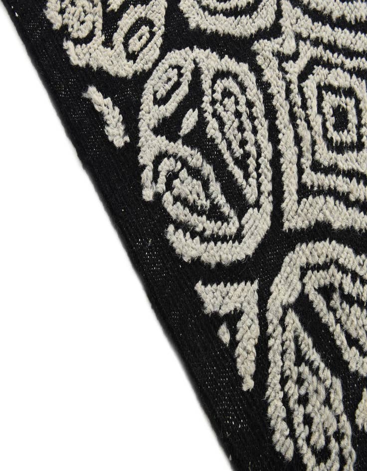 Detail image of 8' 6 x 10' 2  Hand Knotted Darya Wool Rug