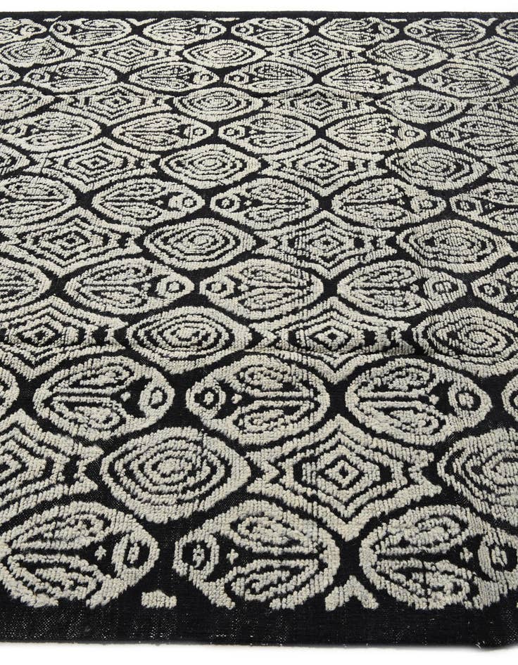 Detail image of 8' 5 x 9' 5  Hand Knotted Darya Wool Rug