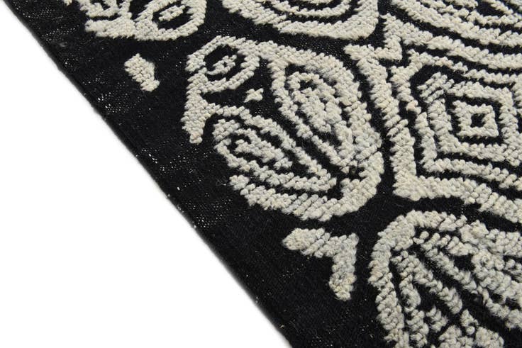 Detail image of 8' 5 x 9' 5 Hand Knotted Darya Wool Rug