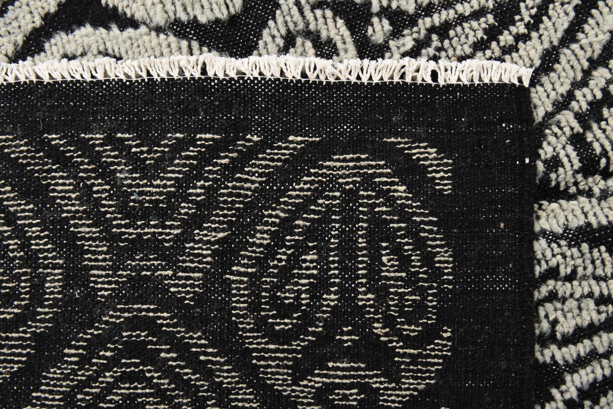 8' 5 x 9' 5 Hand Knotted Darya Wool Rug