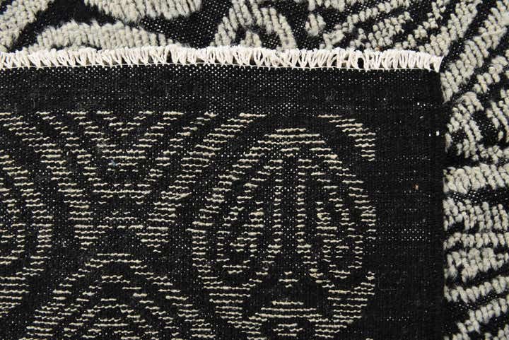 8' 5 x 9' 5 Hand Knotted Darya Wool Rug