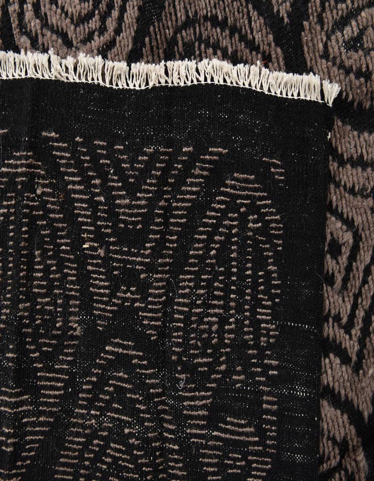 Detail image of 8' x 10'  Hand Knotted Darya Wool Rug