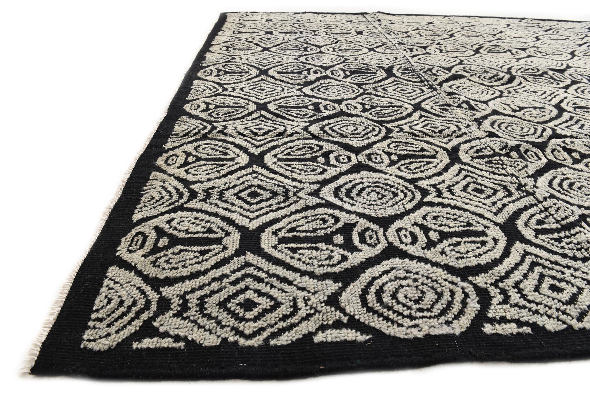9' 1 x 12' 4 Hand Knotted Darya Wool Rug