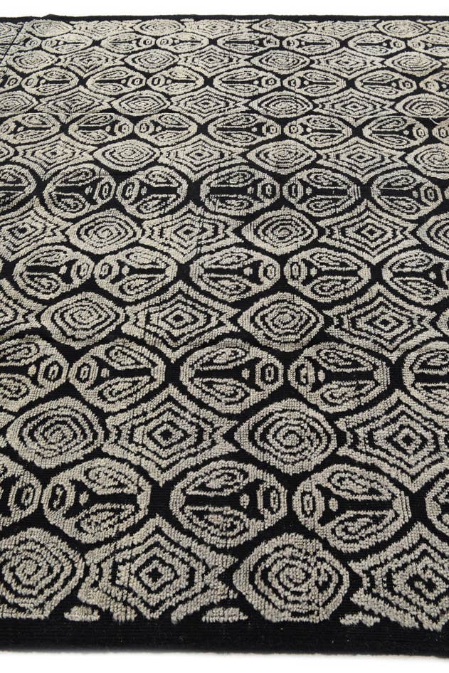 Detail image of 9' 1 x 12' 4 Hand Knotted Darya Wool Rug