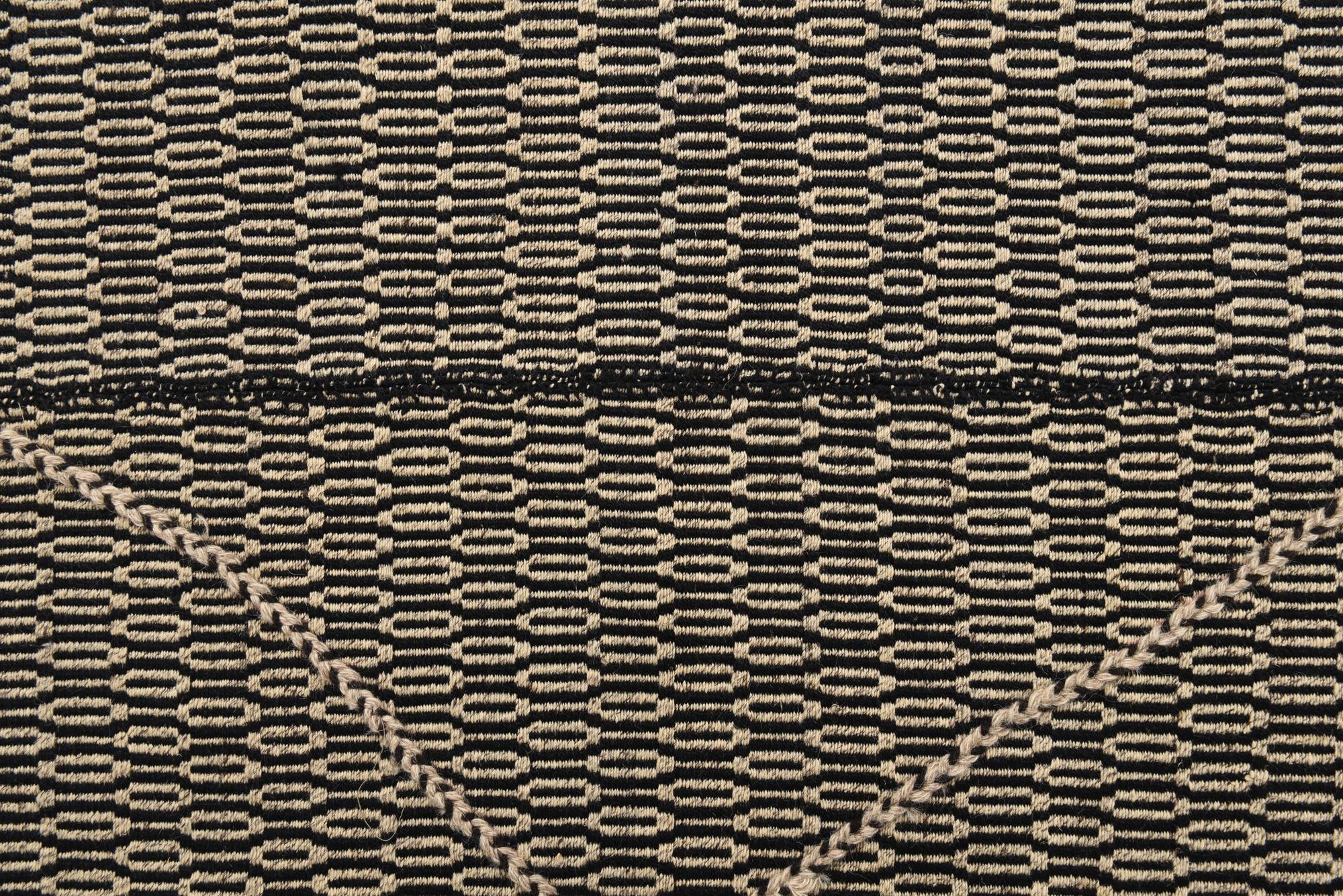 7' 10 x 9' 9 Hand Knotted Darya Wool Rug