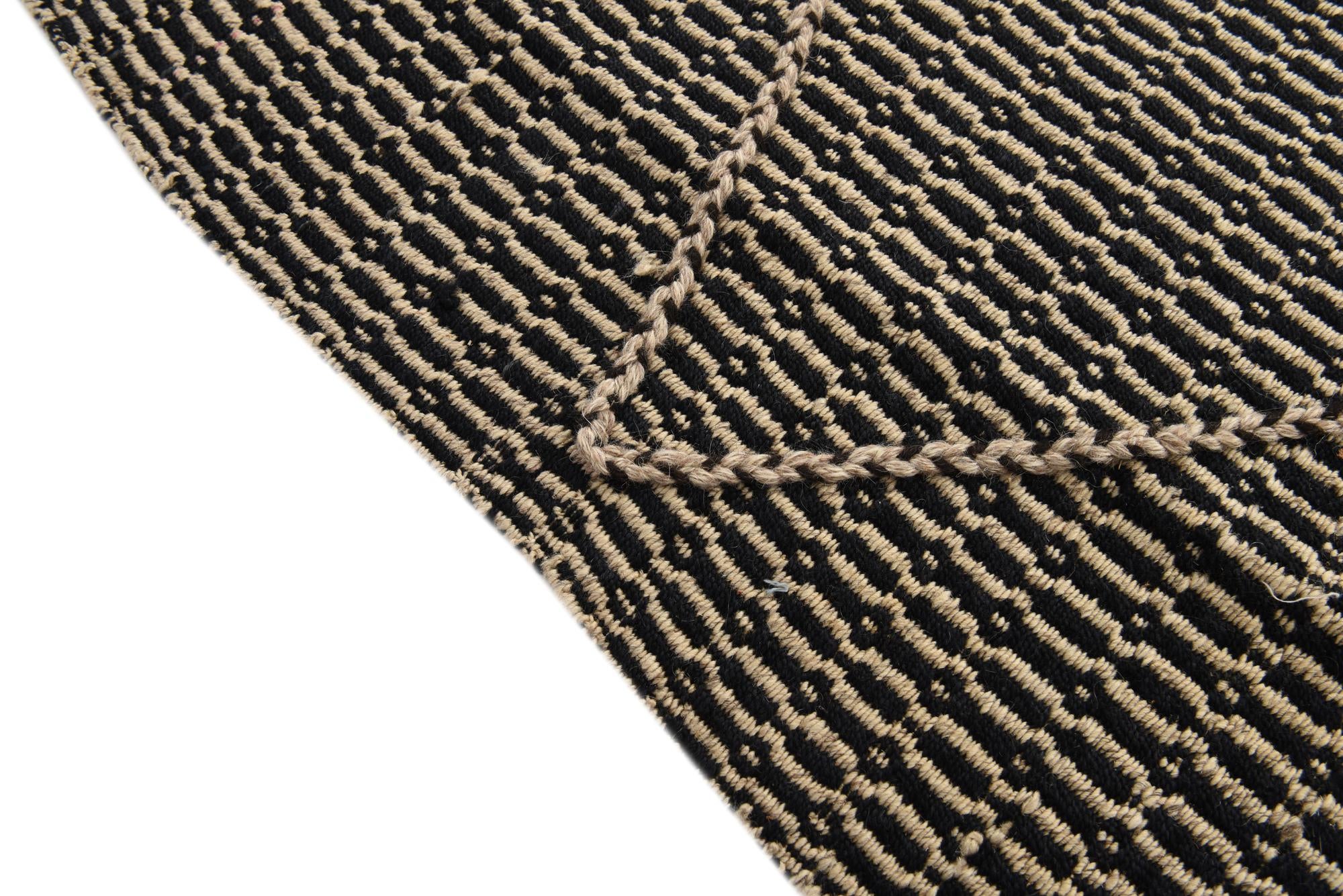 8' x 9' 8 Hand Knotted Darya Wool Rug