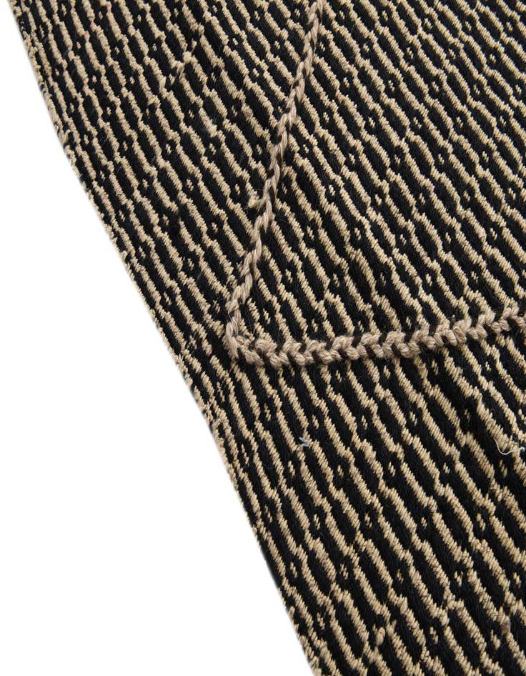 Detail image of 8' x 9' 8  Hand Knotted Darya Wool Rug