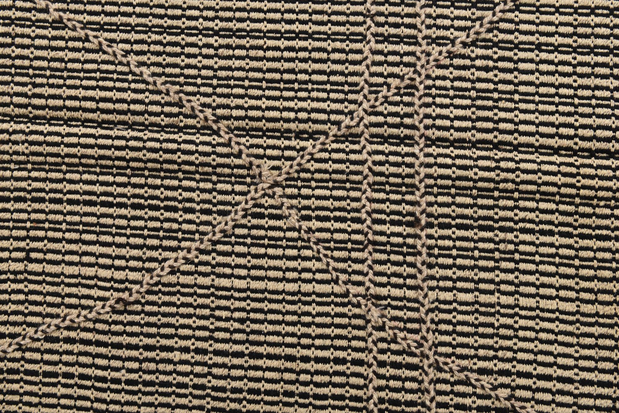 7' 8 x 9' 7 Hand Knotted Darya Wool Rug