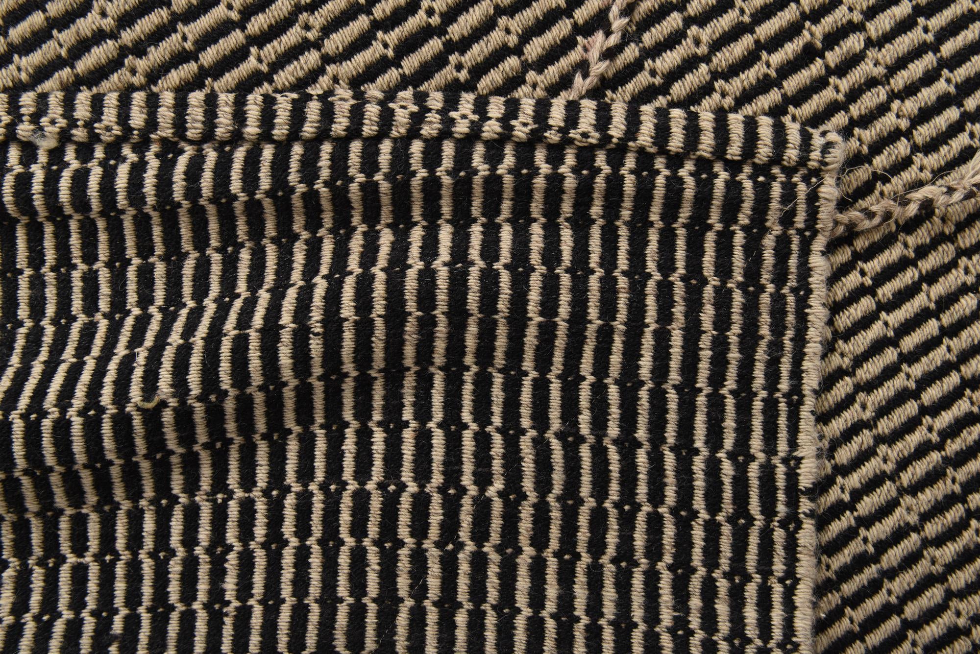 9' 8 x 14' Hand Knotted Darya Wool Rug