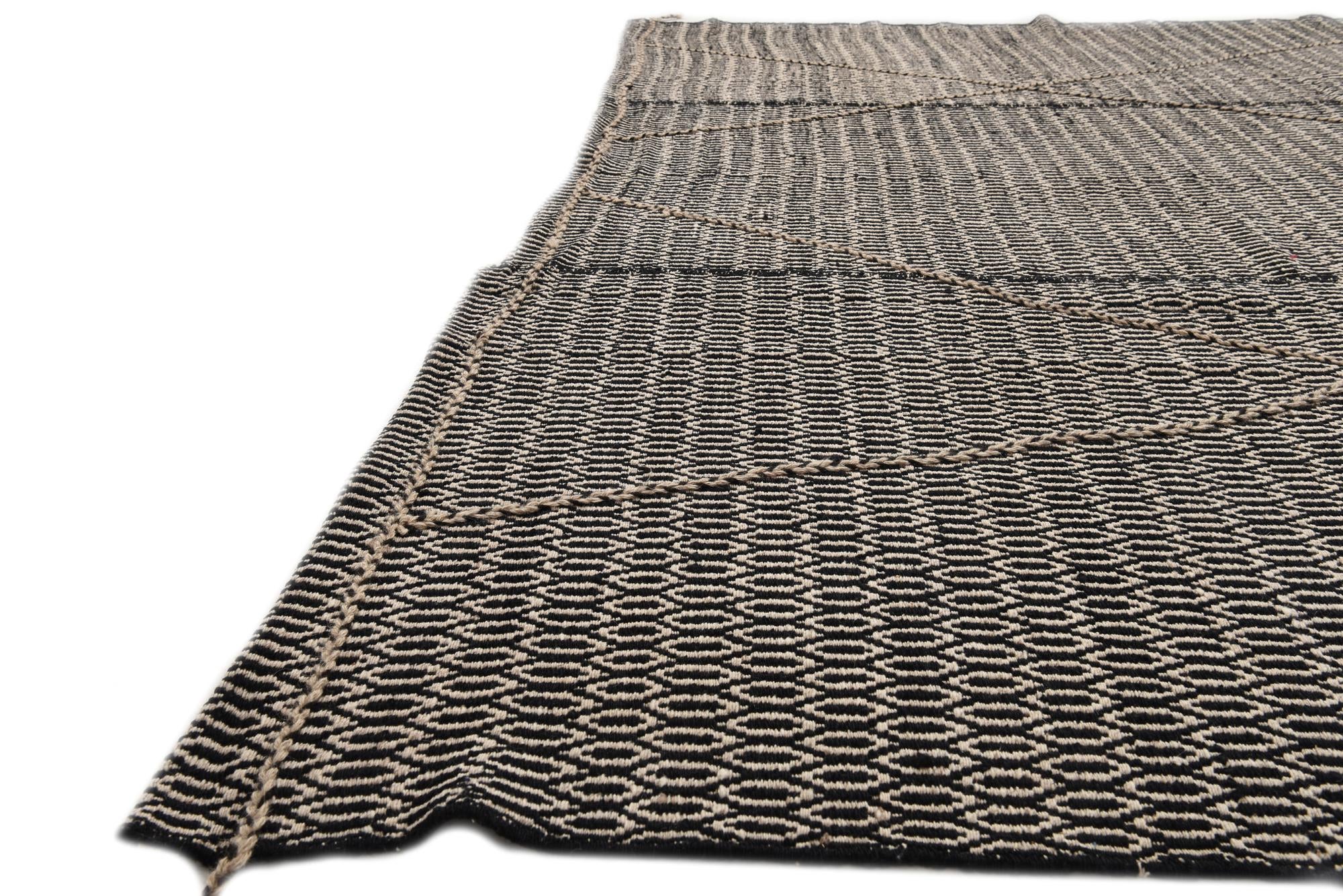 9' 10 x 14' 5 Hand Knotted Darya Wool Rug