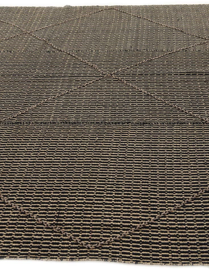 Detail image of 7' 9 x 9' 9  Hand Knotted Darya Wool Rug