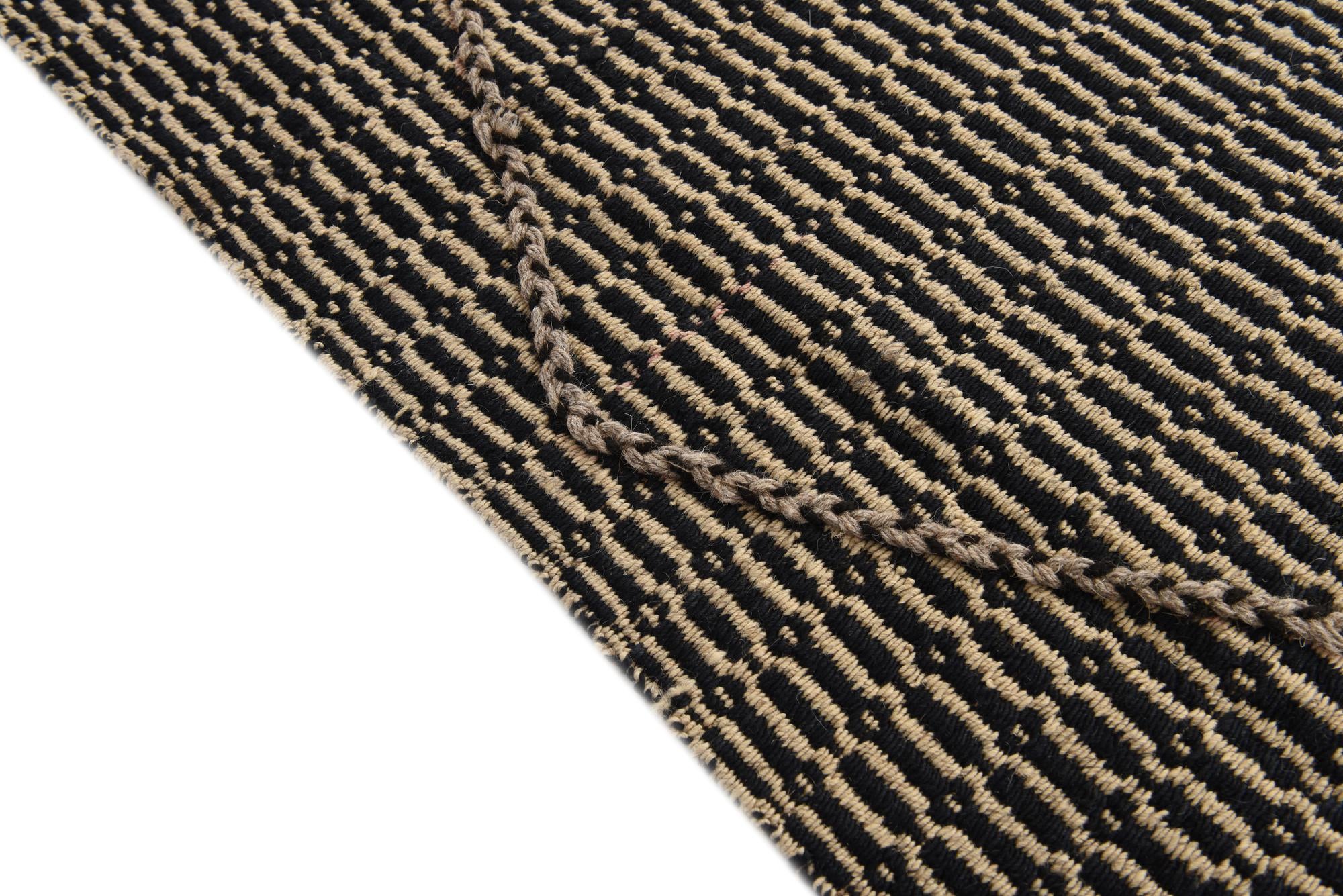 7' 9 x 9' 9 Hand Knotted Darya Wool Rug