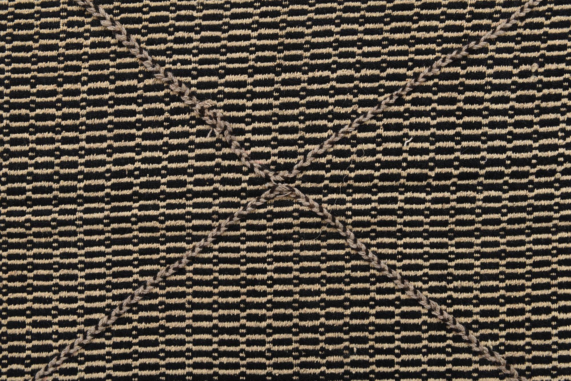 7' 9 x 9' 9 Hand Knotted Darya Wool Rug