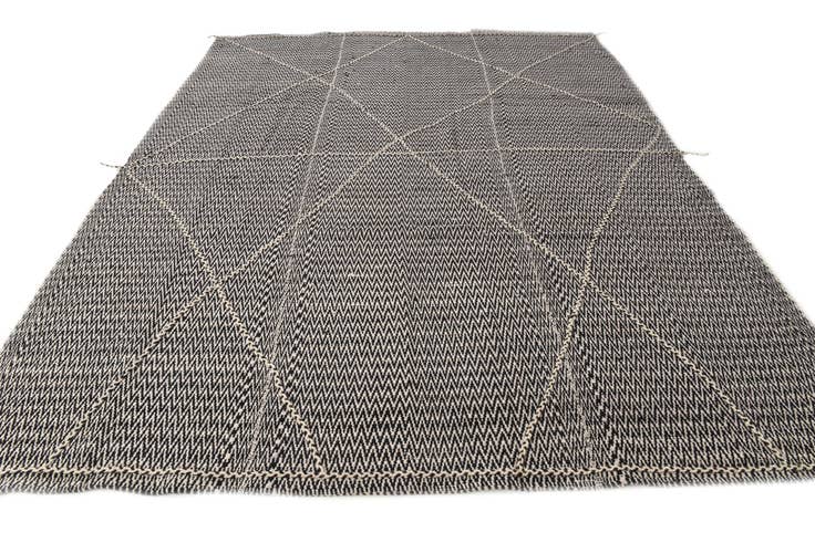 Detail image of 8' 10 x 11' 2 Hand Knotted Darya Wool Rug