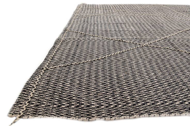 Detail image of 8' 10 x 11' 2 Hand Knotted Darya Wool Rug