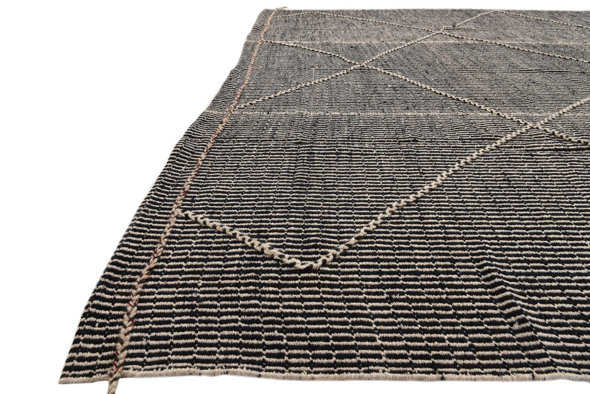 9' 5 x 13' 10 Hand Knotted Darya Wool Rug