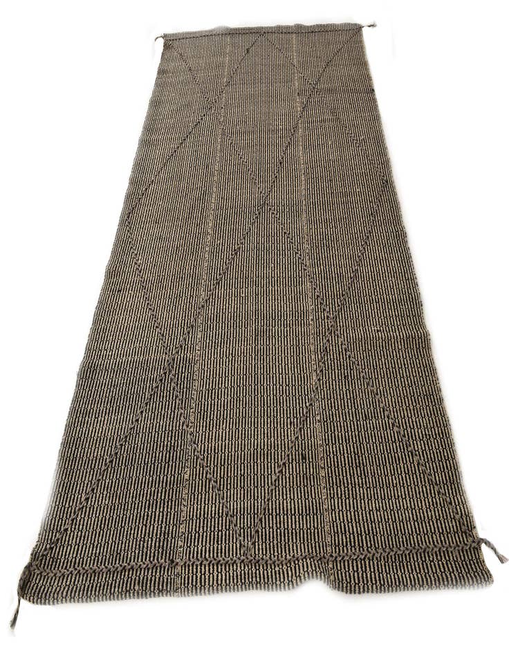 Detail image of 5' 9 x 9' 2  Hand Knotted Darya Wool Rug