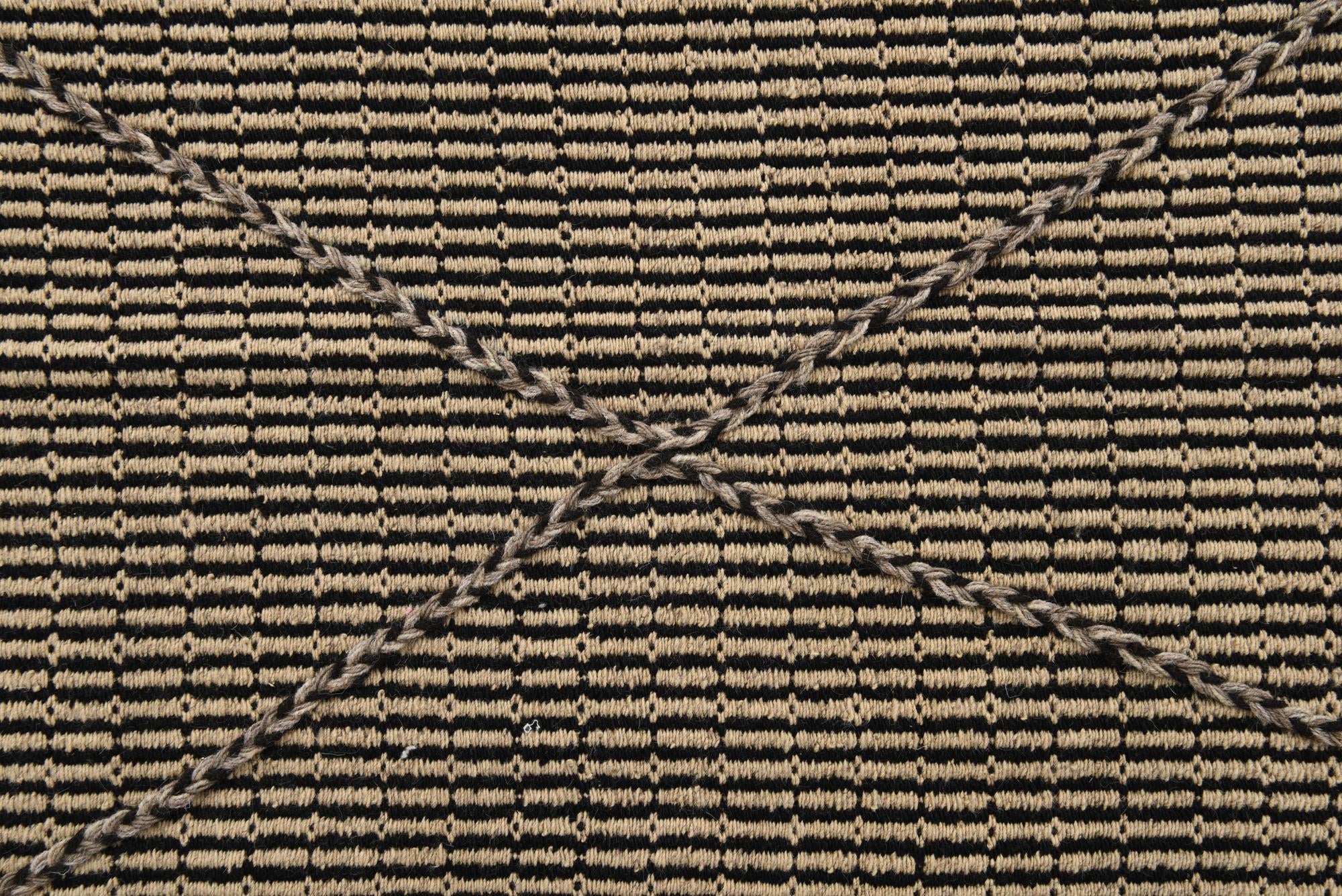 5' 9 x 9' 2 Hand Knotted Darya Wool Rug