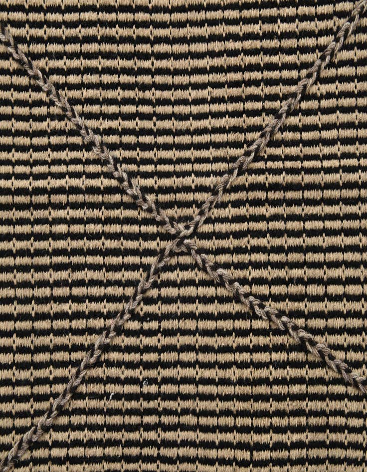 Detail image of 5' 9 x 9' 2  Hand Knotted Darya Wool Rug