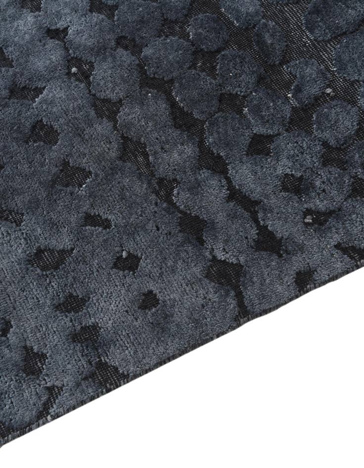 Detail image of 9' x 12' 2  Hand Knotted Darya Wool Rug