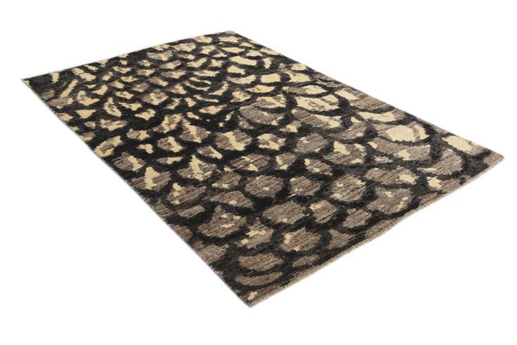 Detail image of 5' x 7' 4 Hand Knotted Darya Wool Rug